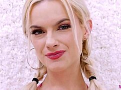 Radiant blonde girl shows off her sexy body 😘