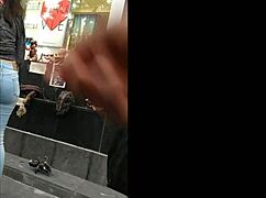 culona with tight jeans teasing