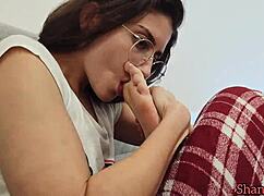 brunette girlfriend sucks toes in early morning foot fetish session