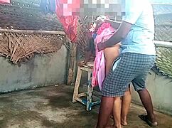 indian saree aunty has very hot fuck with young 18+ boy 😈