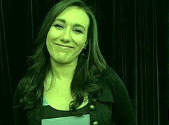 Sinn sage takes off her lingerie to show off her sensual body?