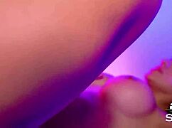 A massagem na novinha rendeu esguichada de tanto tesão