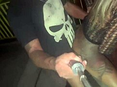 Wife flashing her ass on the street, driving cuckolds wild! 😈