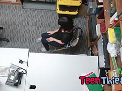 Penelope Reed Gets Office Blowjob For Stealing 😜