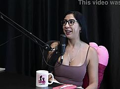 Renatinha Melo Explores Swing House Independently