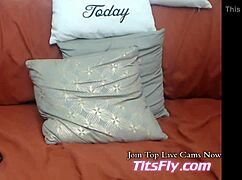 Live Webcam Show Featuring Dildo Oral Sex And Anal Play