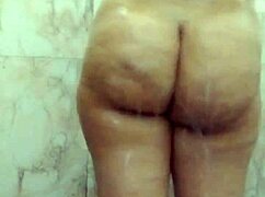 Hot Desi Girlfriend Big Natural Tits Fingering In Bathroom