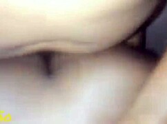 Enchendo O Cuzinho Da Puta De Leite