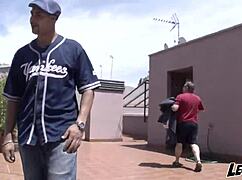 Petando El Culo A Damaris Y Se Mete El Puño Por El Ano