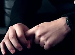 Angel Wicky跟继兄旅社3P狂干