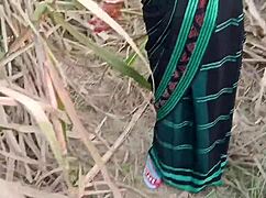 i piss outdoor in village