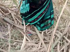 i piss outdoor in village