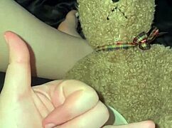 Saudi Teen Snoewwhite Masturbates With Food!