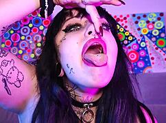 Deedee Love Loves Cum on Her Tits