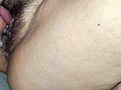 La Mia Amante Teresa Mi Fa Una Sega Io Gli Lecco La Figa Pelosa Poi Gli Sborro Sul Piede