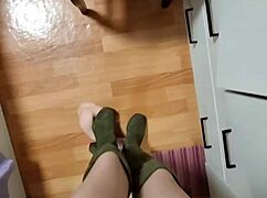 Feel The Passion With Elza Kom's Playful Touch