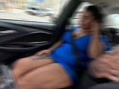 Meduzza safadinha do job de Salvador entrou na carona e quase levou ferro no rabo