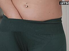 瑜伽课变金发熟女三人指奸狂欢 - 女孩最懂