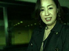 首次人妻野宫里久回归激烈内射潮吹机器狂干