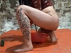 whoa ts babe pees right in gaping ass during wild cucumber 🍆🍌 stretch play!!