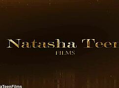 性感Ainhoa双洞黑屌2V1肛门扩张泳池狂干