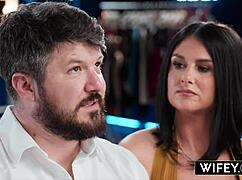 i'm watchin sienna rae get double penetrated by two guys in fronta me