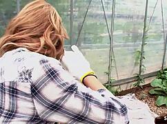 晒黑日本妹被同学骗野外内射