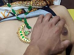 Indian Saari Aunty Big Boobs Ass